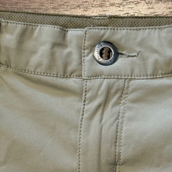 Patagonia Tan Shorts Lightweight Material Size 2 - Picture 2 of 7